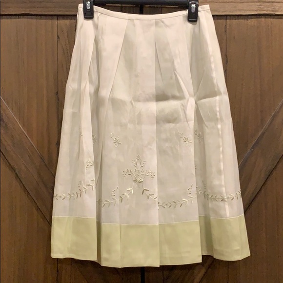 NWT embroidered silk blend Ann Taylor full skirt, Sz2 - Picture 7 of 13